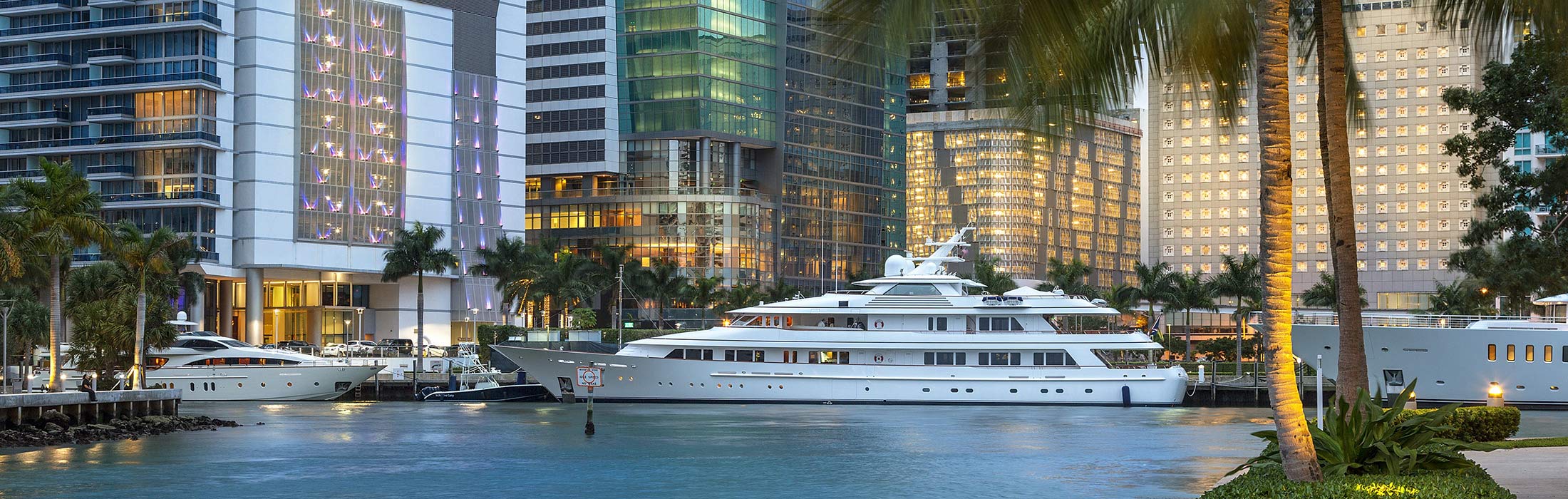 top-yacht-charter-destinations-north-america-miami-main-slider-1.jpg
