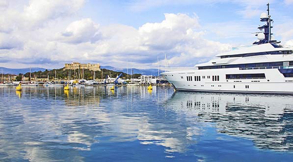 yacht-charter-itinerary-west-mediterranean-french-riveria-cap-d'antibes
